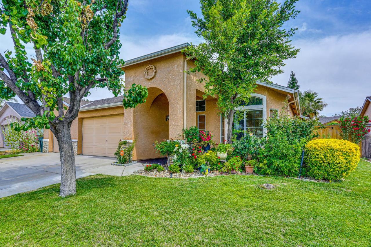 Peaceful Fresno Home, Near Popular Wineries! Exterior photo